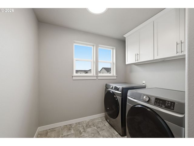 1285 TIRION Ave, Eugene, OR 97404