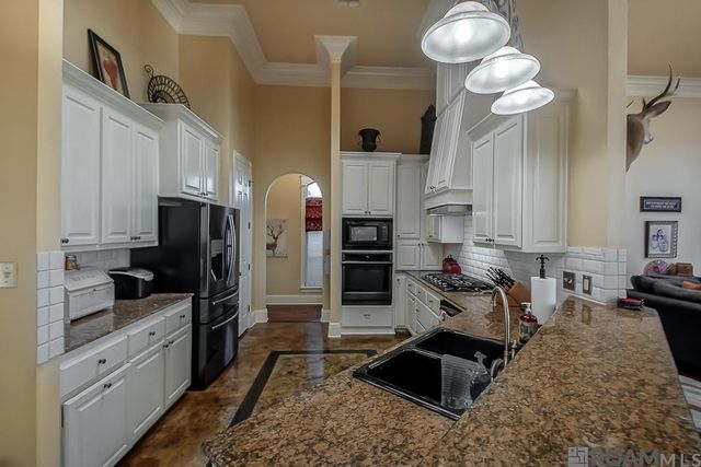 2614 S TURNBERRY AVE, Zachary, LA 70791