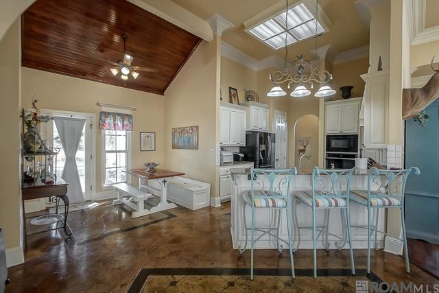2614 S TURNBERRY AVE, Zachary, LA 70791