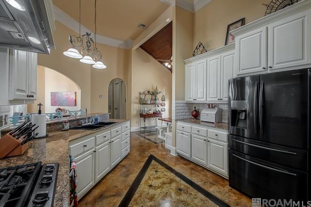 2614 S TURNBERRY AVE, Zachary, LA 70791