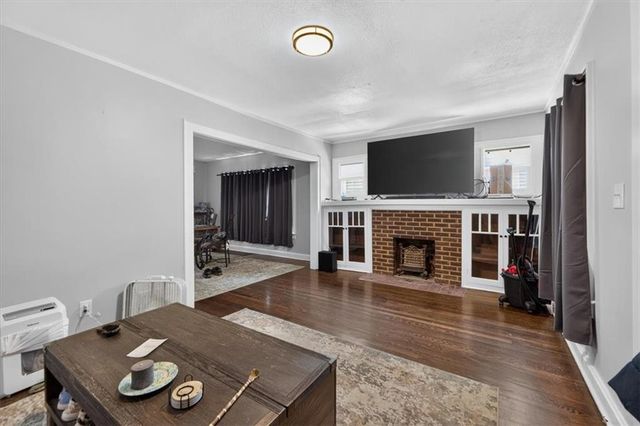 4335 College Avenue, Kansas City, MO 64130