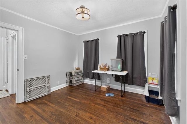 4335 College Avenue, Kansas City, MO 64130