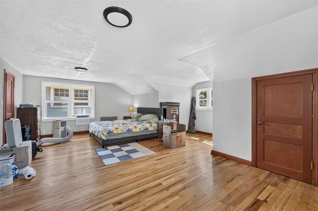 4335 College Avenue, Kansas City, MO 64130