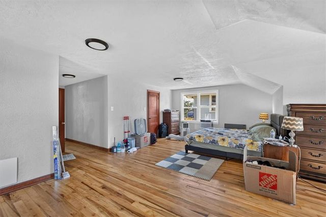 4335 College Avenue, Kansas City, MO 64130