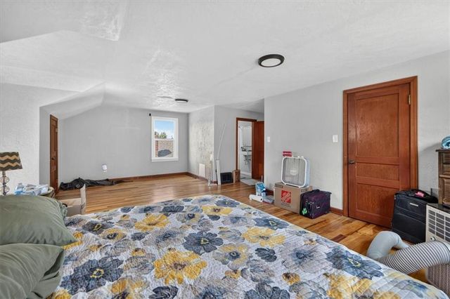 4335 College Avenue, Kansas City, MO 64130