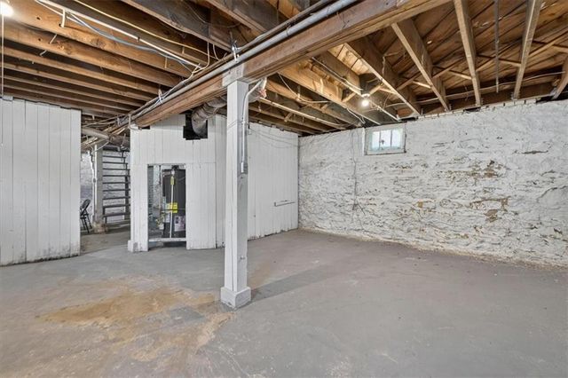 4335 College Avenue, Kansas City, MO 64130