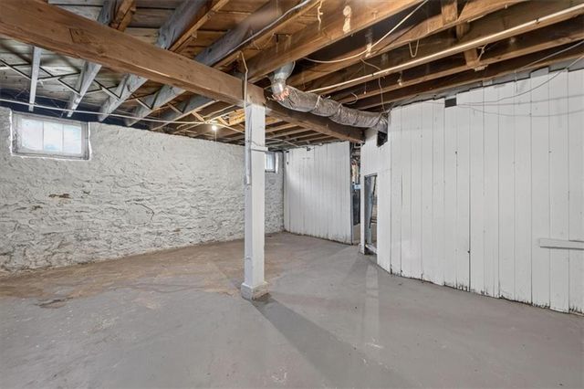 4335 College Avenue, Kansas City, MO 64130