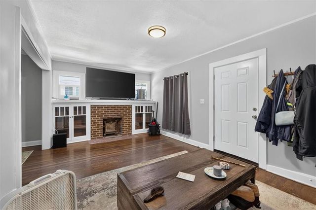 4335 College Avenue, Kansas City, MO 64130