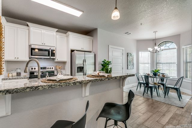 6160 Eckhert Rd Apt 1005, San Antonio, TX 78240