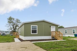 306 E 37 Place, Bellevue, NE 68005