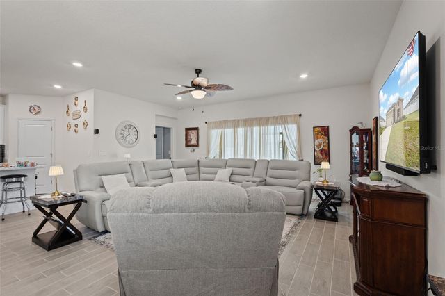560 NW 4TH AVENUE, Williston, FL 32696
