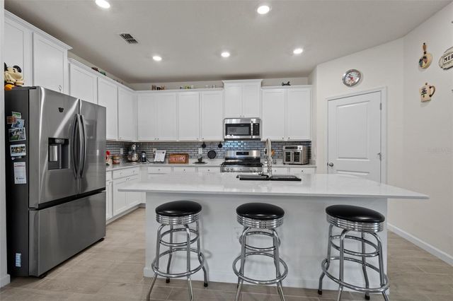 560 NW 4TH AVENUE, Williston, FL 32696