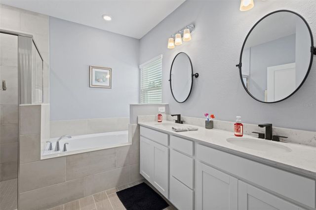 560 NW 4TH AVENUE, Williston, FL 32696