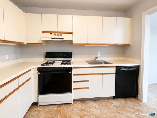 131 Florence Road 2B, Branford, CT 06405