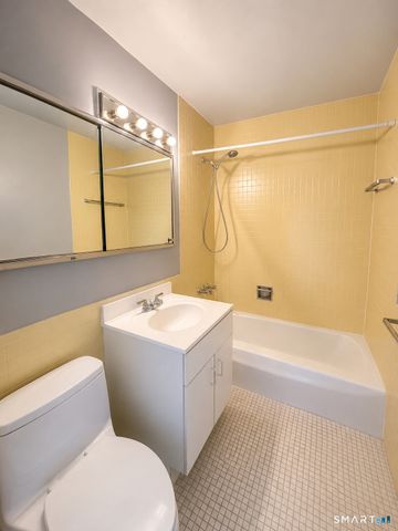 131 Florence Road 2B, Branford, CT 06405