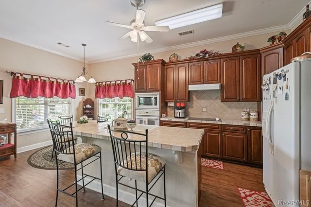 8873 DUNLAKE Drive, Montgomery, AL 36117