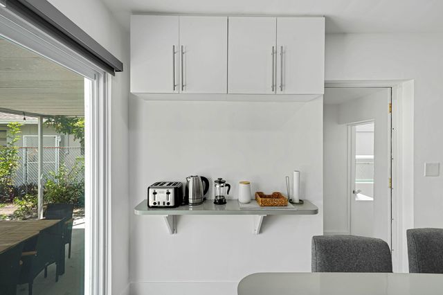 2707 ADAMS Street ., Hollywood, FL 33020