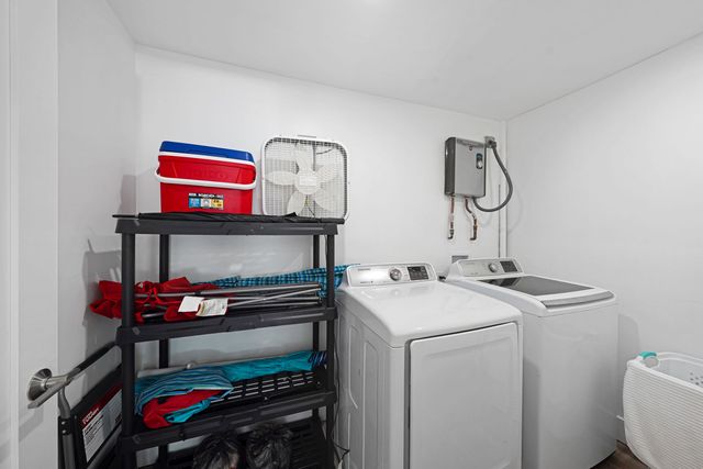 2707 ADAMS Street ., Hollywood, FL 33020