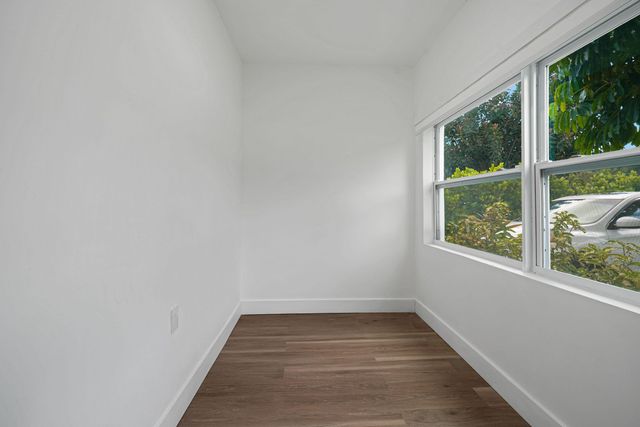 2707 ADAMS Street ., Hollywood, FL 33020