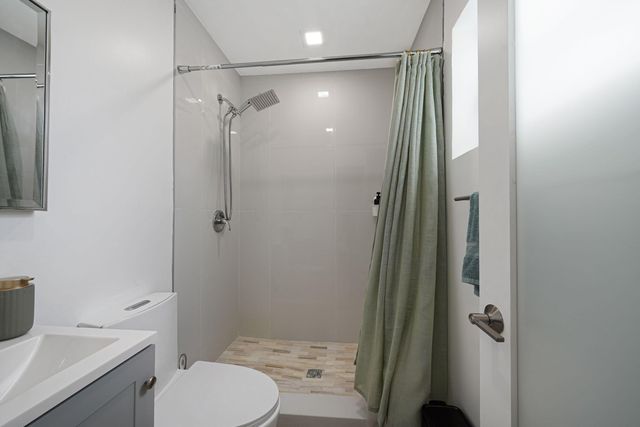 2707 ADAMS Street ., Hollywood, FL 33020