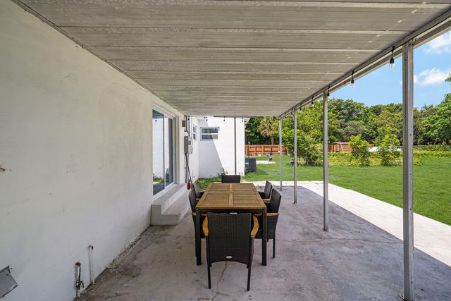 2707 ADAMS Street ., Hollywood, FL 33020