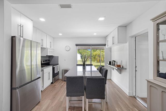 2707 ADAMS Street ., Hollywood, FL 33020