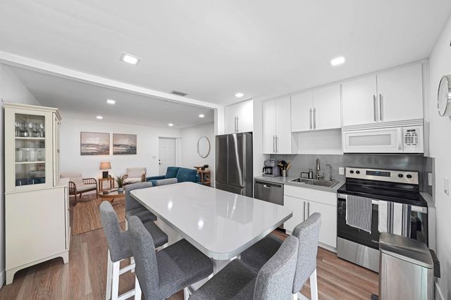 2707 ADAMS Street ., Hollywood, FL 33020