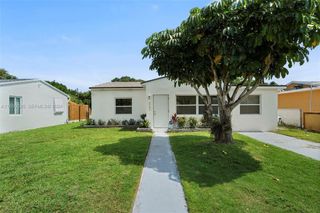 2707 ADAMS Street ., Hollywood, FL 33020