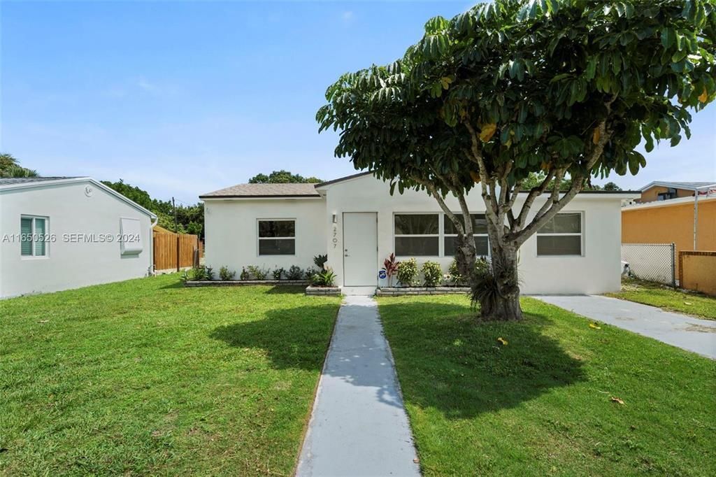 2707 ADAMS Street ., Hollywood, FL 33020