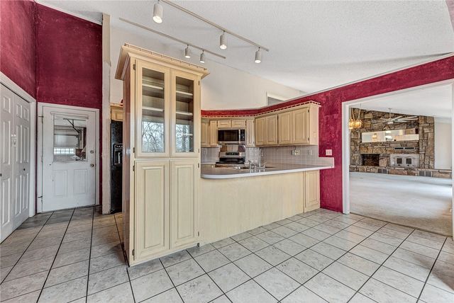 4 Branchwood Lane, Bella Vista, AR 72715