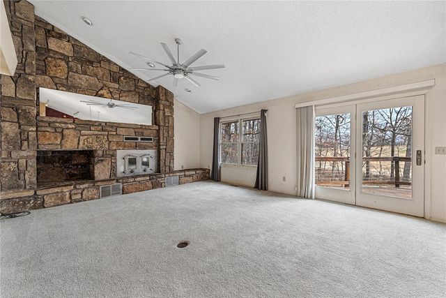 4 Branchwood Lane, Bella Vista, AR 72715