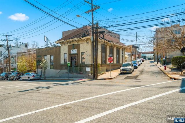 24-32 Dempsey Avenue, Edgewater, NJ 07020