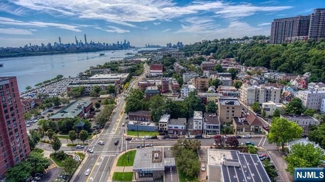 24-32 Dempsey Avenue, Edgewater, NJ 07020