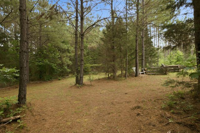 1405 Trace Creek Rd, Hohenwald, TN 38462