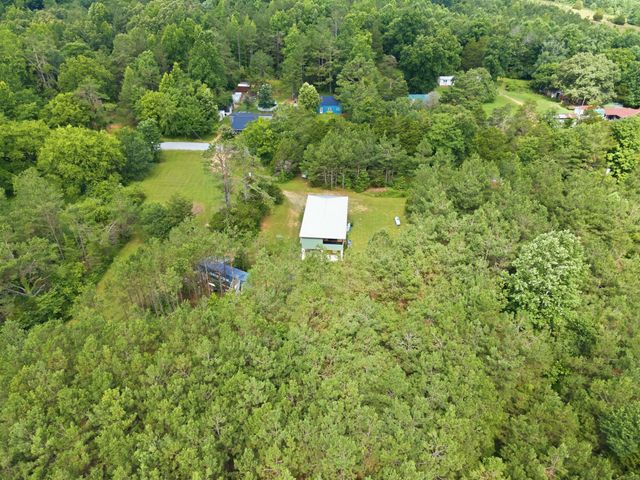 1405 Trace Creek Rd, Hohenwald, TN 38462