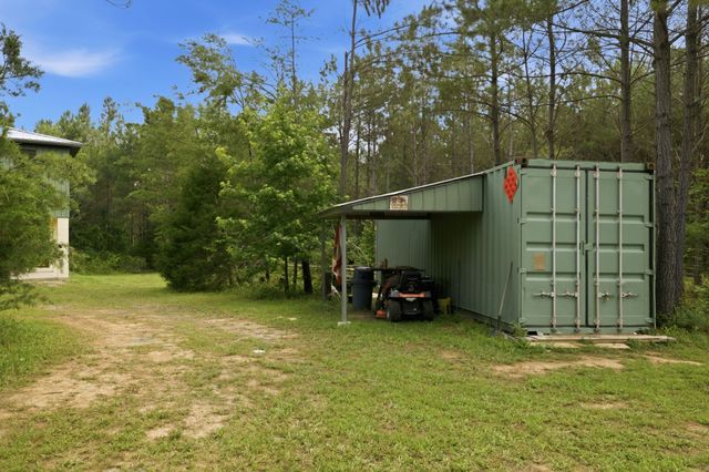 1405 Trace Creek Rd, Hohenwald, TN 38462