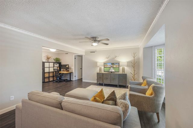 6007 Sandhurst Lane D, Dallas, TX 75206