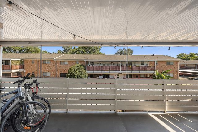 6007 Sandhurst Lane D, Dallas, TX 75206