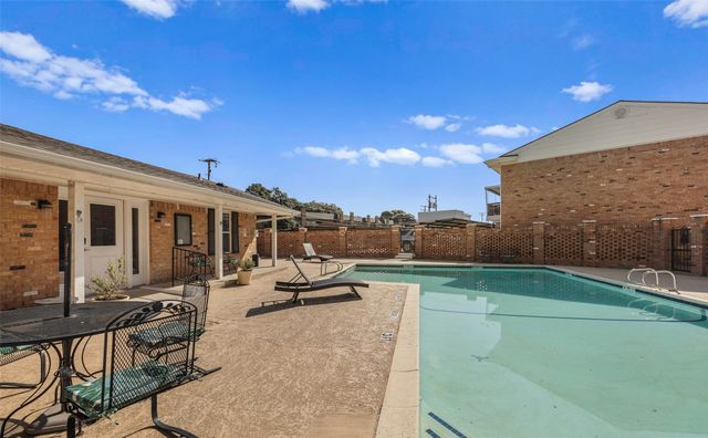 6007 Sandhurst Lane D, Dallas, TX 75206