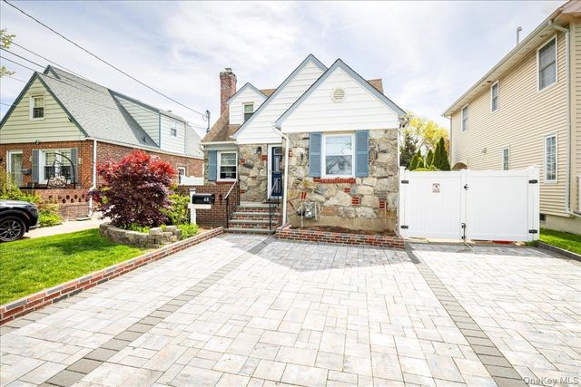 48 Hommell Street, Valley Stream, NY 11580
