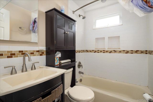 48 Hommell Street, Valley Stream, NY 11580