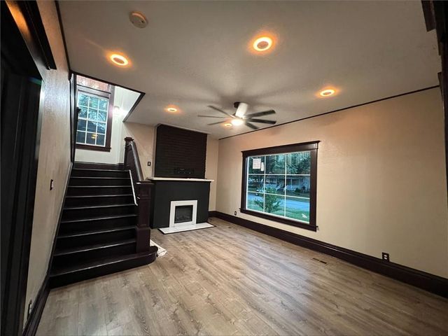 501 W 8th Street, Pittsburg, KS 66762