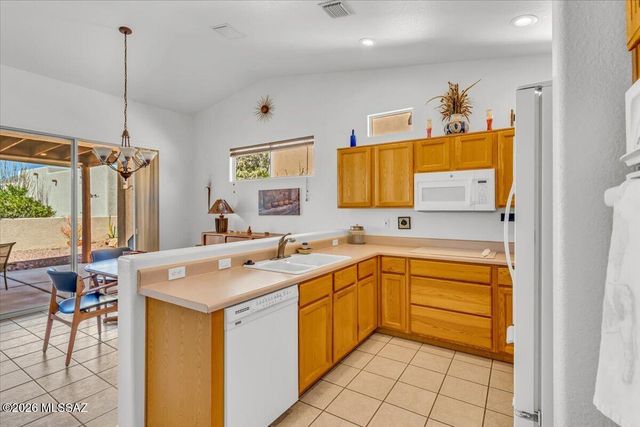 6039 W Ten Star Drive, Tucson, AZ 85713