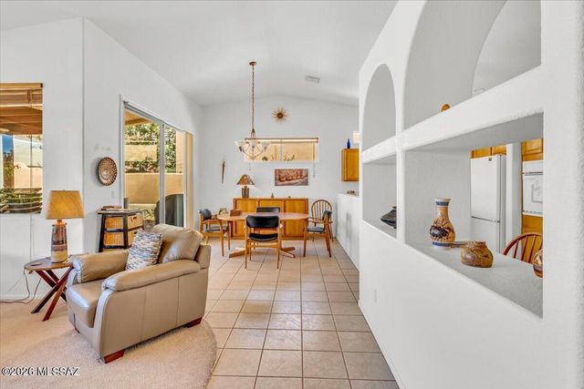 6039 W Ten Star Drive, Tucson, AZ 85713