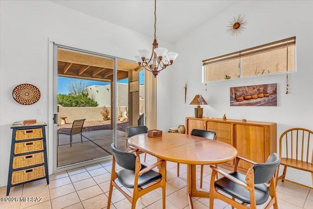 6039 W Ten Star Drive, Tucson, AZ 85713