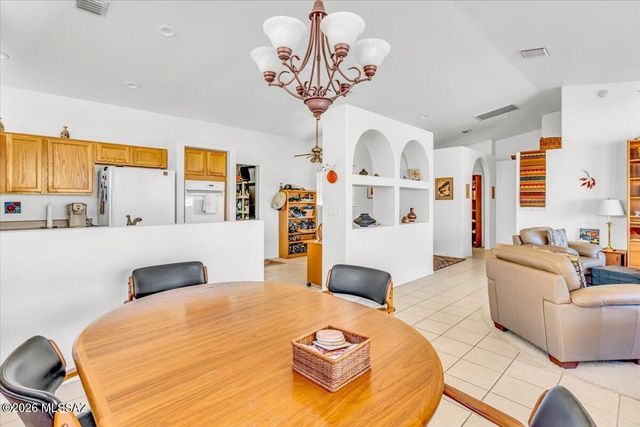 6039 W Ten Star Drive, Tucson, AZ 85713