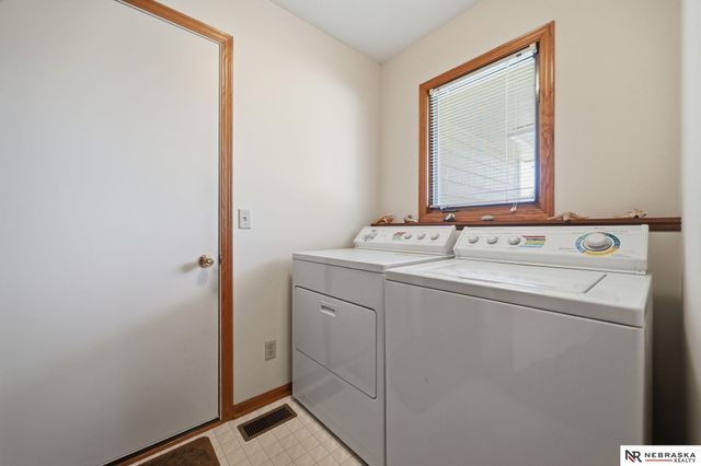 7910 Forbes Court, Lincoln, NE 68516