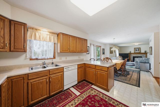 7910 Forbes Court, Lincoln, NE 68516