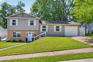 11005 Saxonhall Drive, Bridgeton, MO 63044