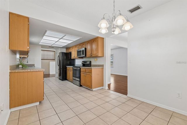 2620 GIANT PLACE, Seffner, FL 33584